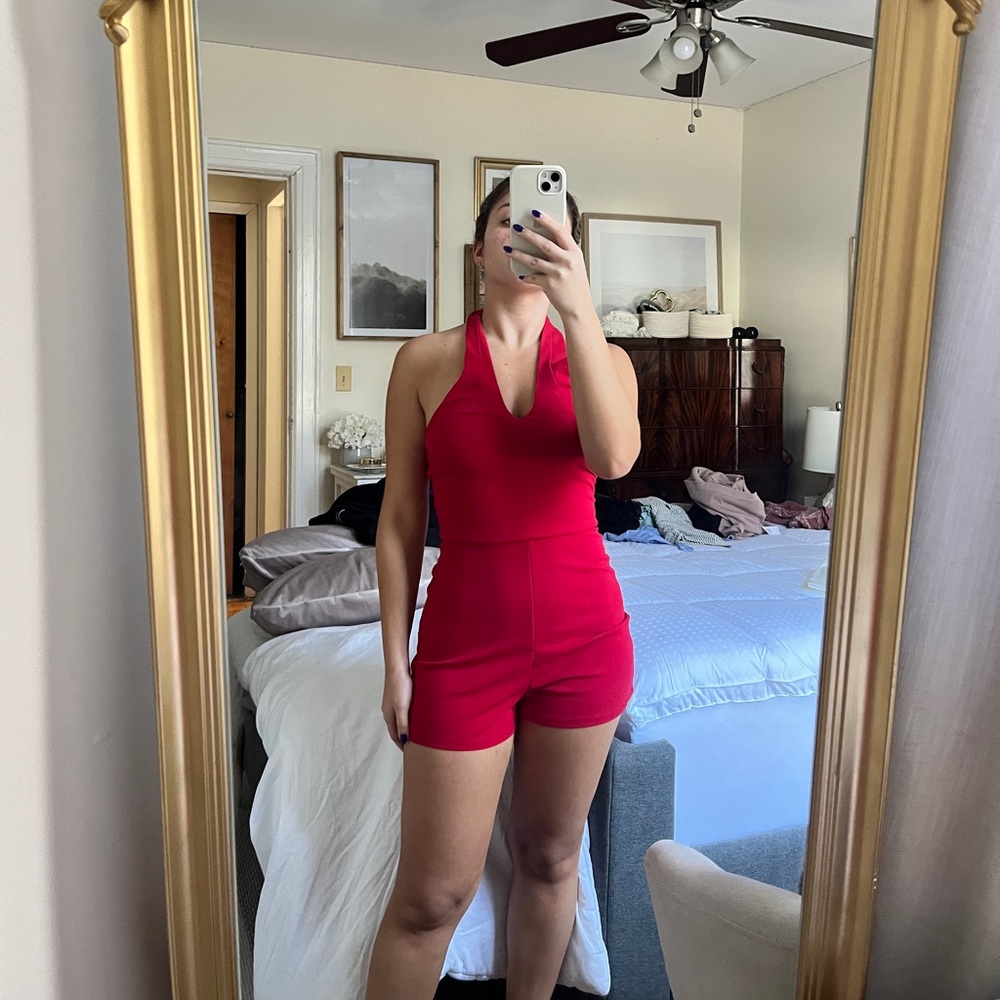 NWOT Super cute Red Romper❤️